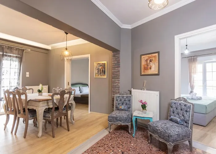 Joene Vintage Thessaloniki